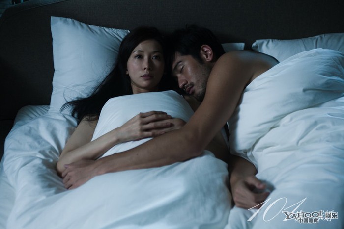Đoàn phim công bố hình ảnh giường chiếu của Lâm Chí Linh và nam diễn viên điển trai Cao Dĩ Tường, mặc dù người cầu hôn Lâm Chí Linh trong phim không phải Cao Dĩ Tường mà là Hoàng Bột.